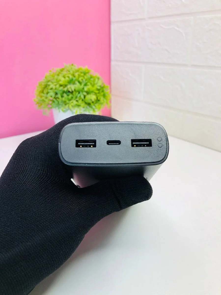 VEN-DENS 10000mAh Power Bank image 3