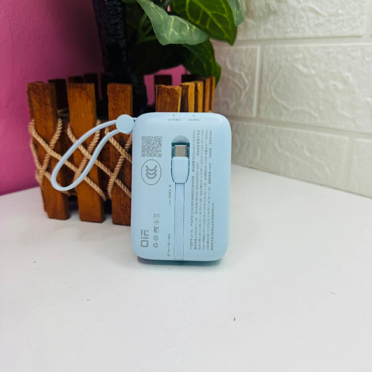 QIF QY-45 10000mAh Fast Charging Power Bank image 3