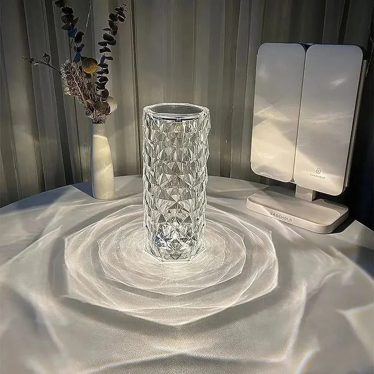 Rose Diamond Table Lamp image 2