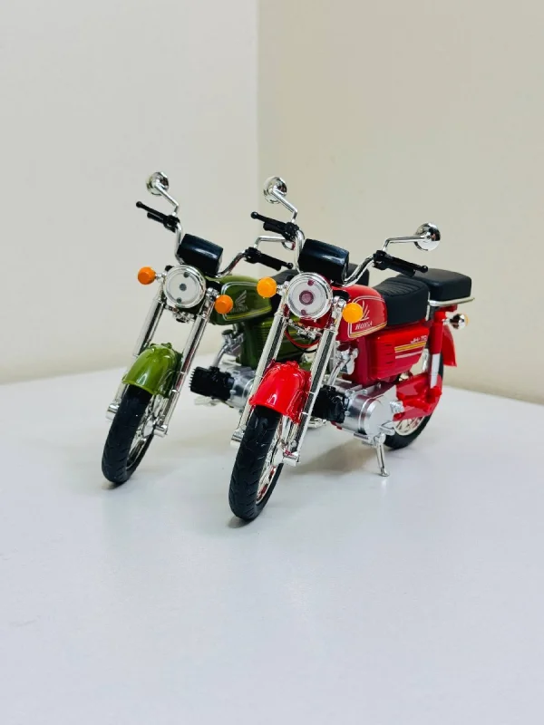 Die-cast model Ready to Rach of a Honda JH-70 Motorcycle Bike B0365