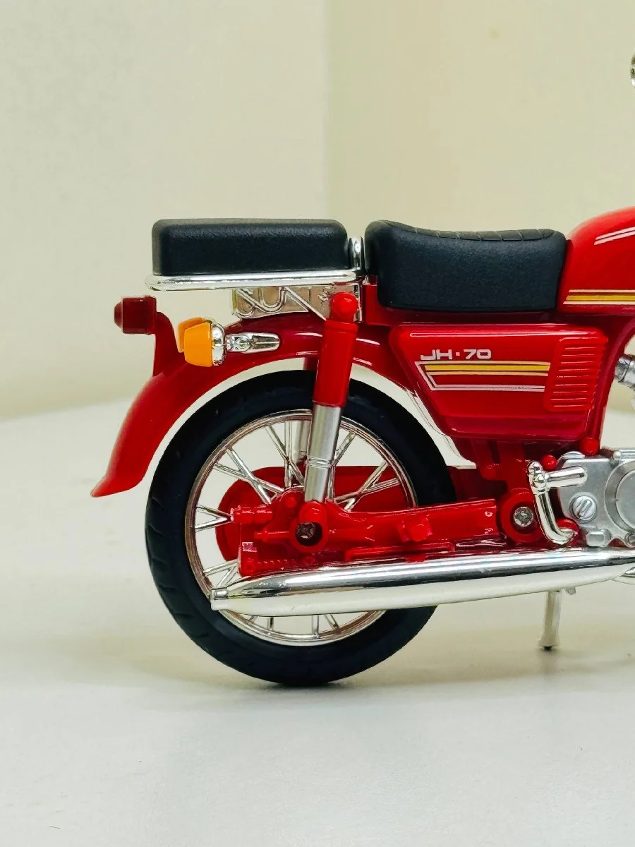 Die-cast model Ready to Rach of a Honda JH-70 Motorcycle Bike B0365 image 2