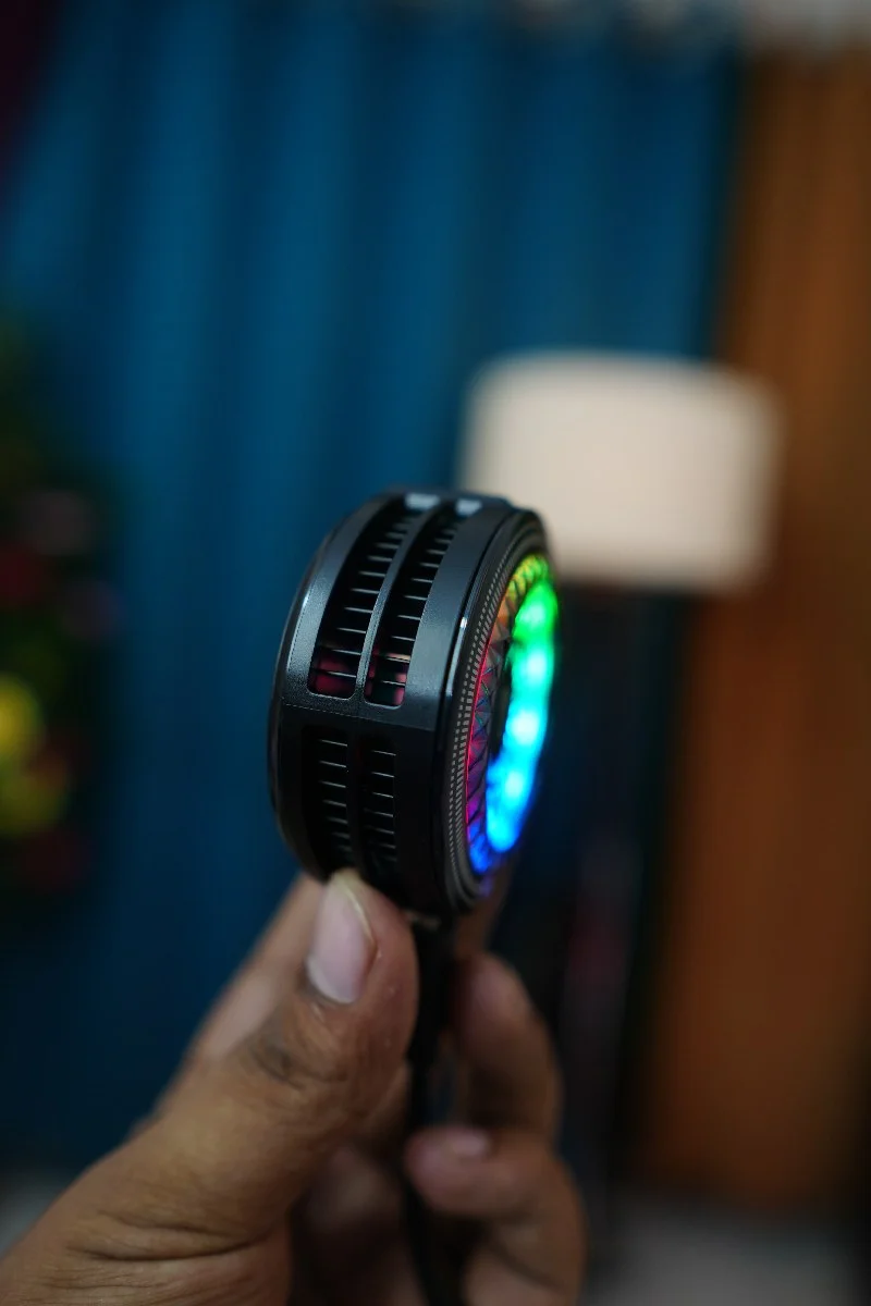 🎮 HOCO GAMING GA6 Mobile Phone Cooler | RGB Gaming Cooler Review image 8